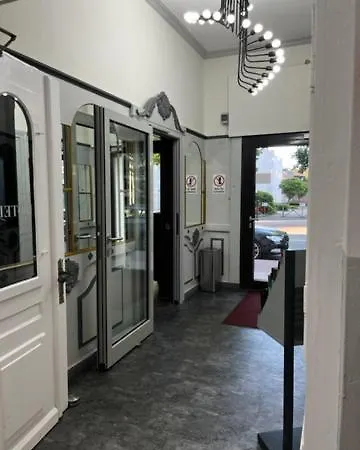 Отель Luebecker Hof 2*