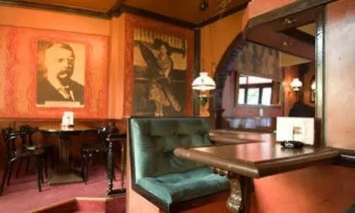 ホテル リューベッカー ホフ